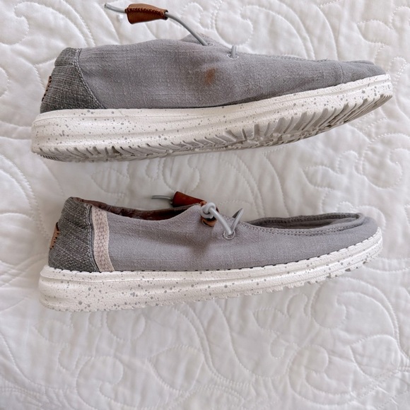 Hey Dude Wendy Washed Gray Relaxed Casual Fabric‎  Slip On Shoes Women’s 6 EUC - Picture 11 of 12